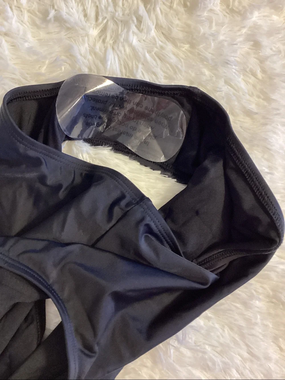 Quince Italian Crossback One-Piece Swimsuit in black. Women’s size medium 🌴NEW🌴